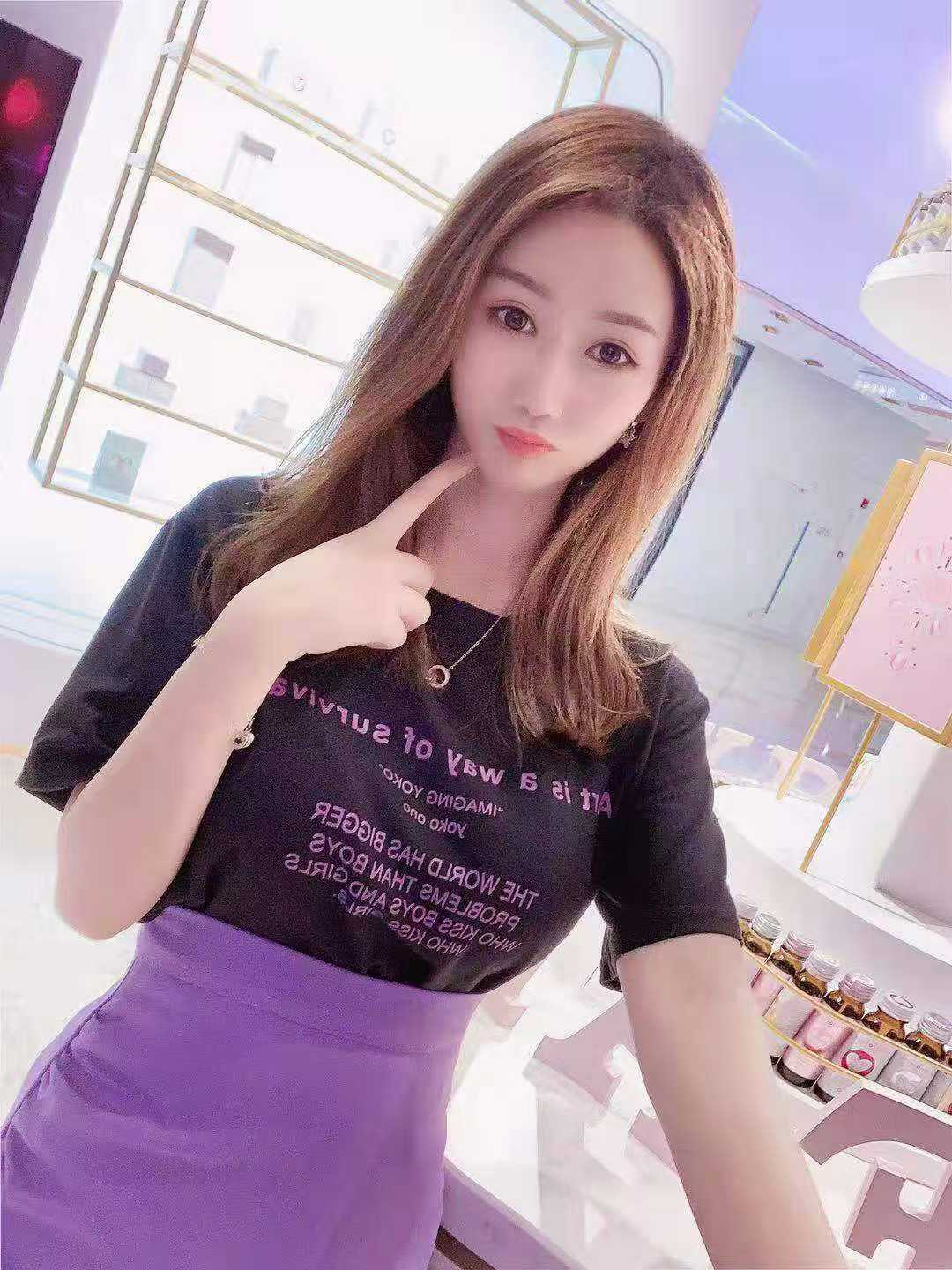 都是年轻漂亮小妹妹